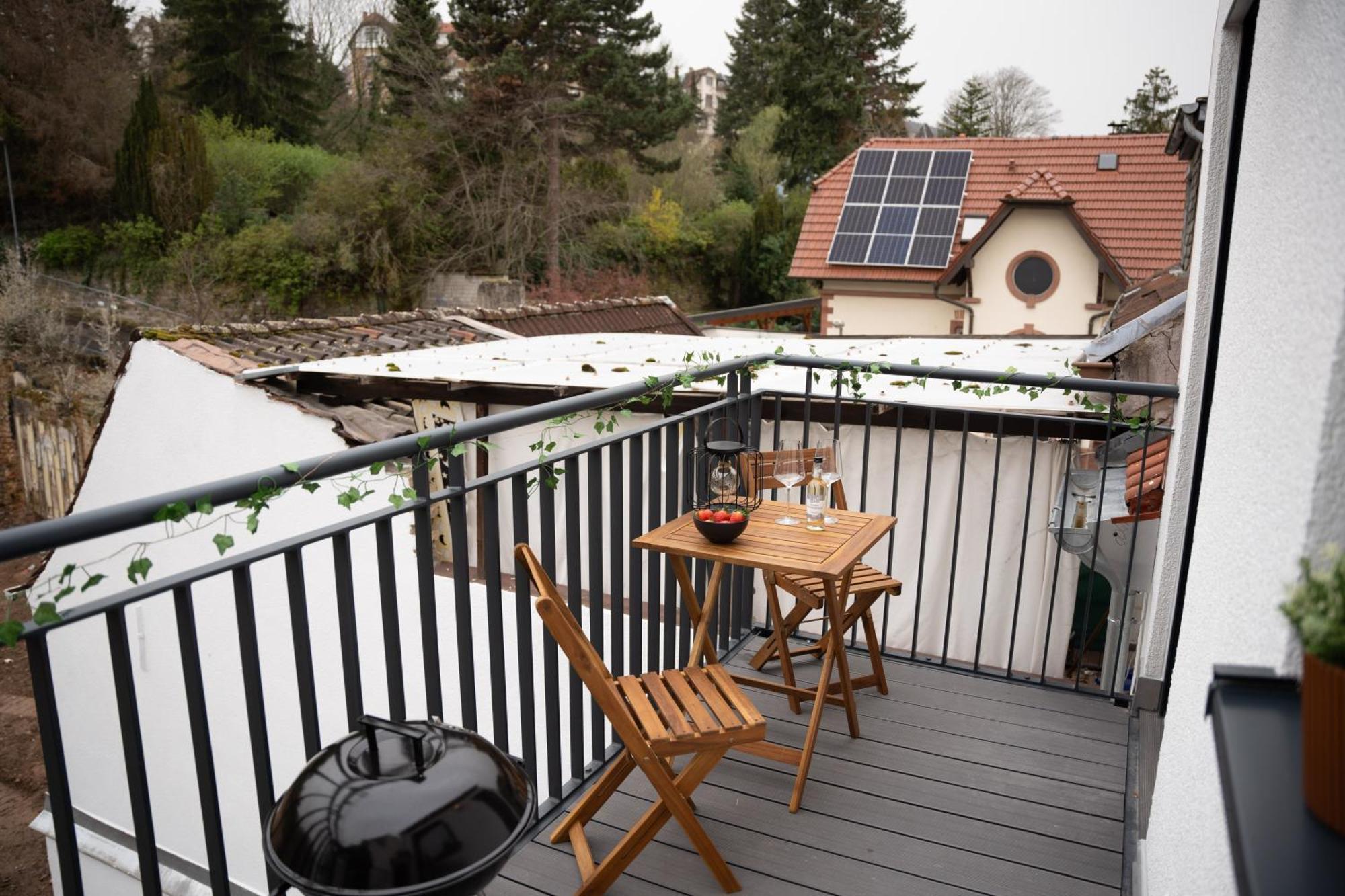 Schlossberg Residences - Design City-Apartment Im Herzen Der Weinstrasse Neustadt an der Weinstraße Eksteriør billede